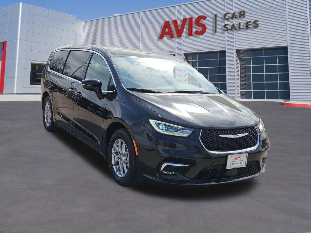 used 2025 Chrysler Pacifica car, priced at $29,639