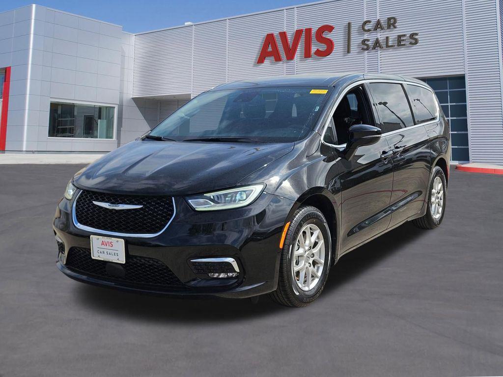 used 2025 Chrysler Pacifica car, priced at $29,639