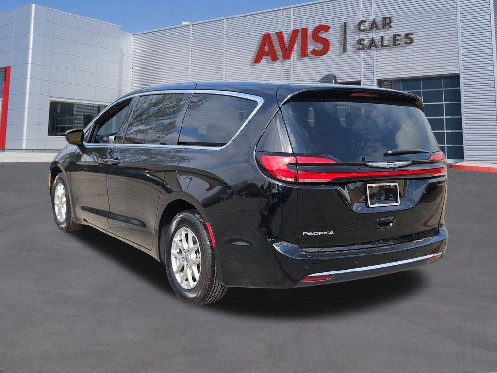 used 2025 Chrysler Pacifica car, priced at $29,639