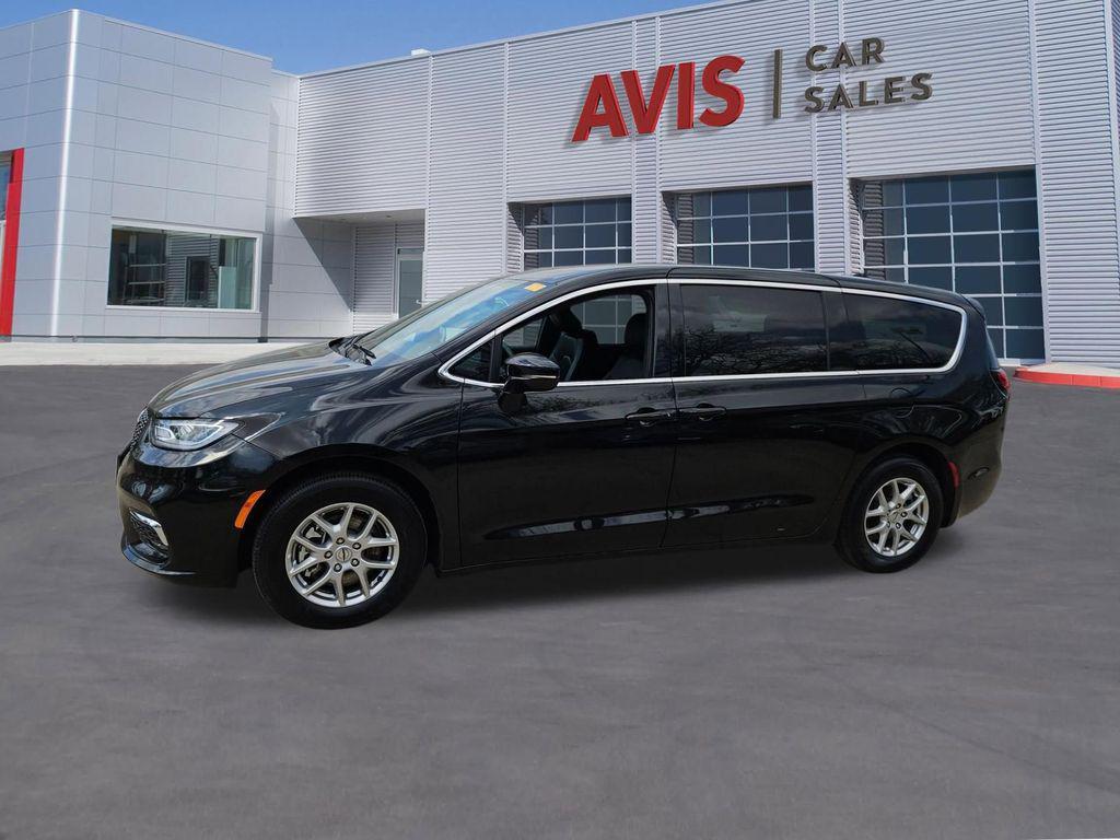 used 2025 Chrysler Pacifica car, priced at $29,899
