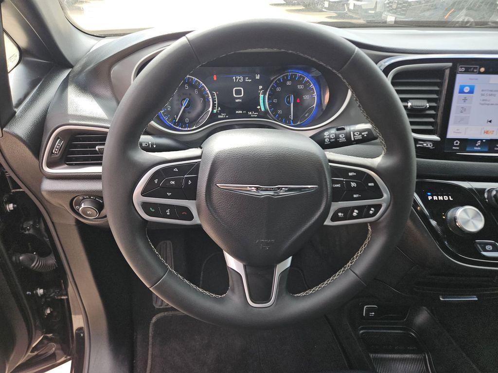 used 2025 Chrysler Pacifica car, priced at $29,899