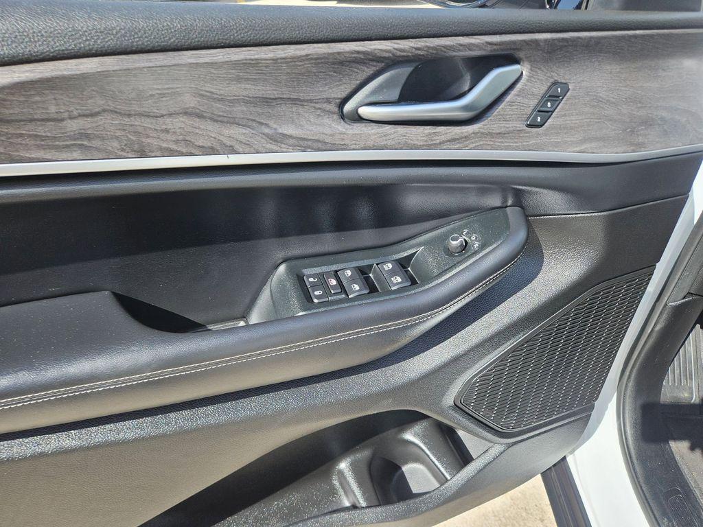 used 2024 Jeep Grand Cherokee L car, priced at $31,499