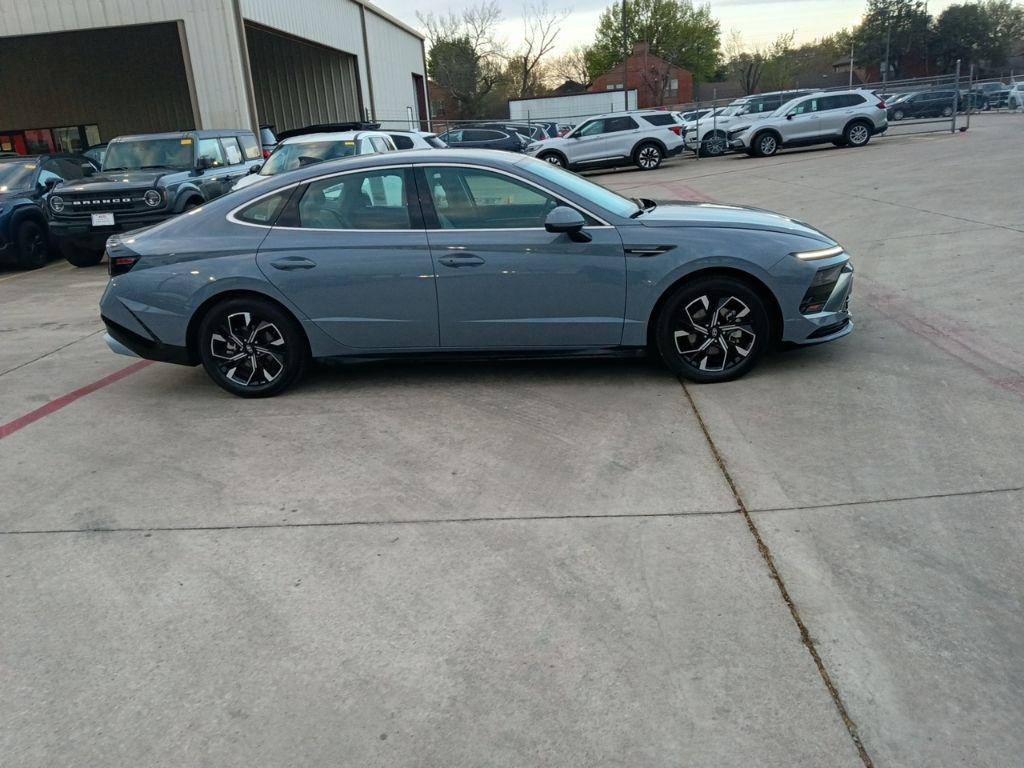 used 2025 Hyundai Sonata car, priced at $20,999