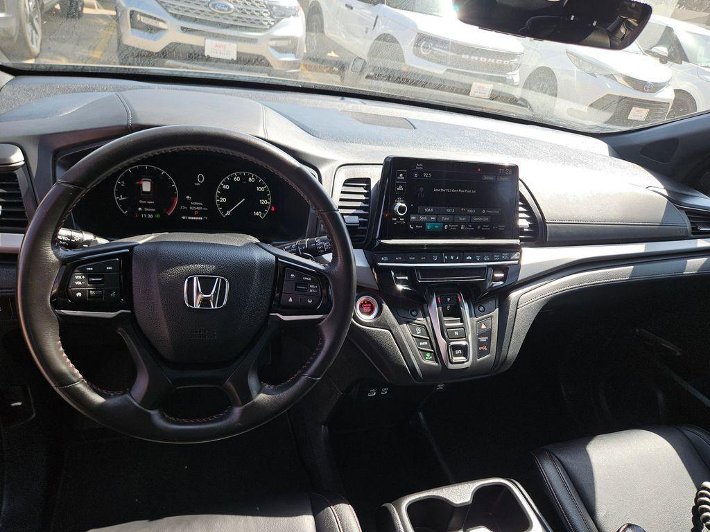 used 2025 Honda Odyssey car, priced at $36,219