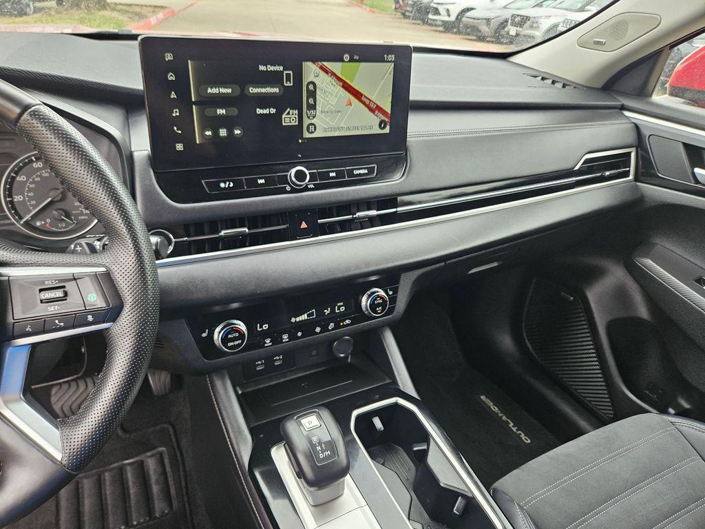 used 2025 Mitsubishi Outlander car, priced at $23,899