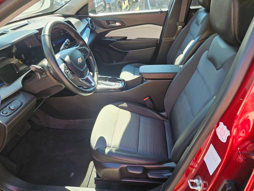 used 2025 Chevrolet Trax car, priced at $20,099