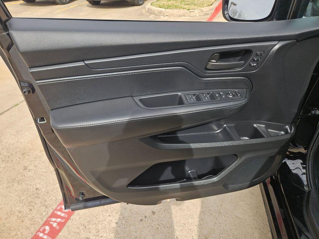 used 2025 Honda Odyssey car, priced at $36,499