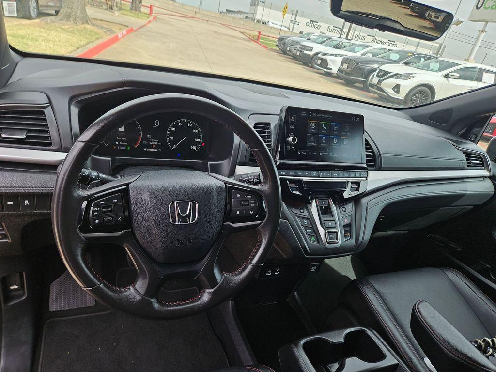used 2025 Honda Odyssey car, priced at $36,499