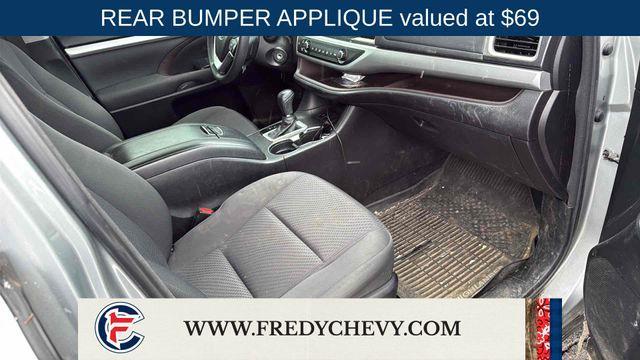 used 2017 Toyota Highlander car, priced at $16,550