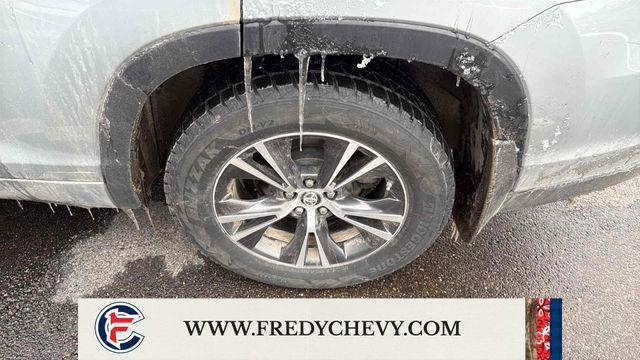 used 2017 Toyota Highlander car, priced at $16,550