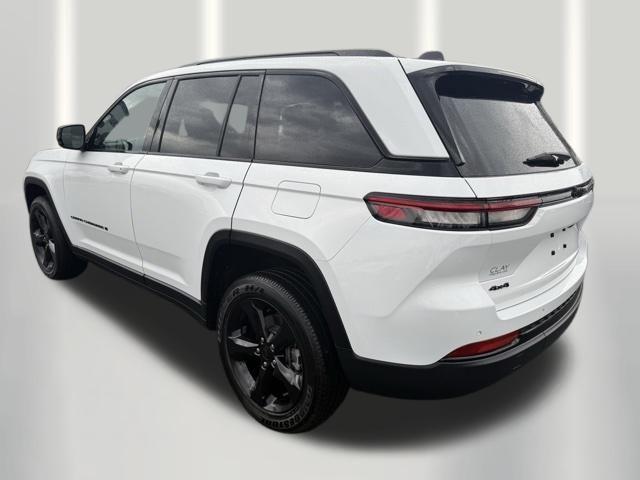 used 2024 Jeep Grand Cherokee car, priced at $34,429