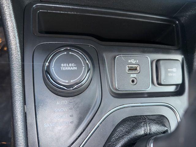 used 2019 Jeep Cherokee car, priced at $15,700