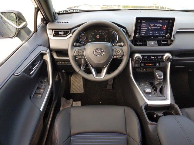 new 2021 Toyota RAV4 Hybrid car