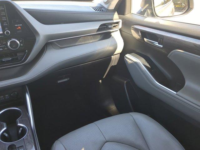 used 2022 Toyota Highlander car, priced at $34,977