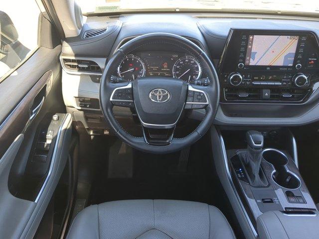 used 2022 Toyota Highlander car, priced at $34,977
