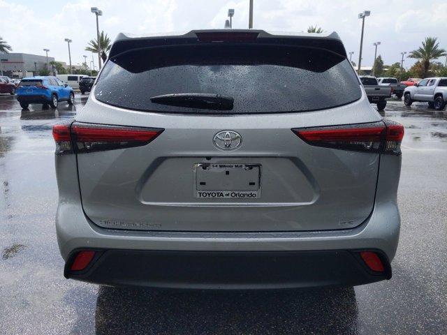 new 2021 Toyota Highlander car