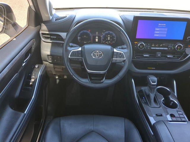 used 2023 Toyota Highlander car, priced at $35,977