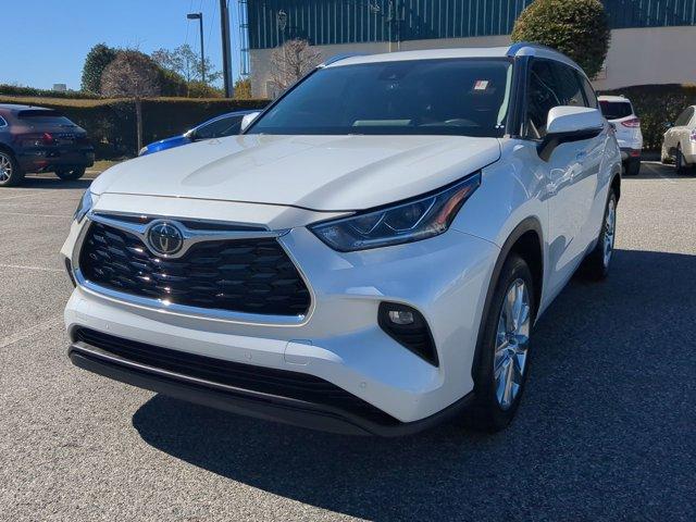 used 2023 Toyota Highlander car, priced at $35,977