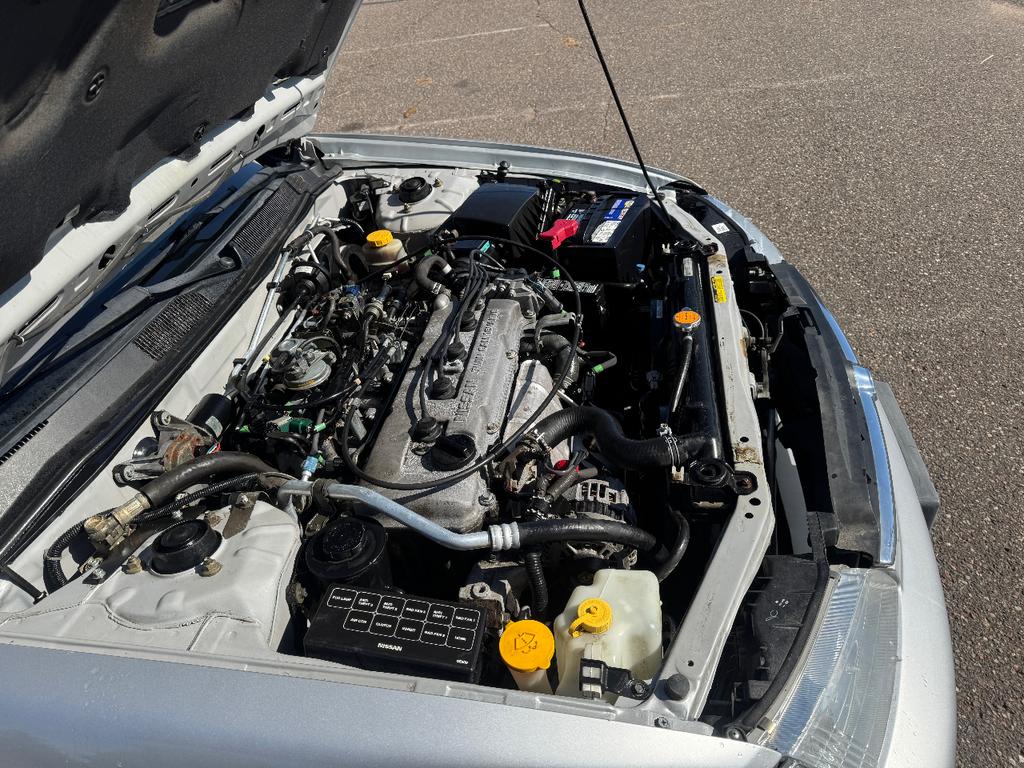 1998 Silver Nissan Altima