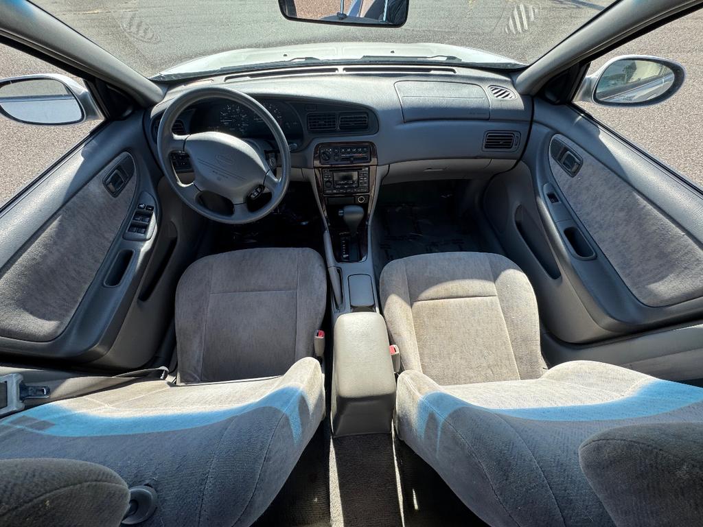1998 Silver Nissan Altima