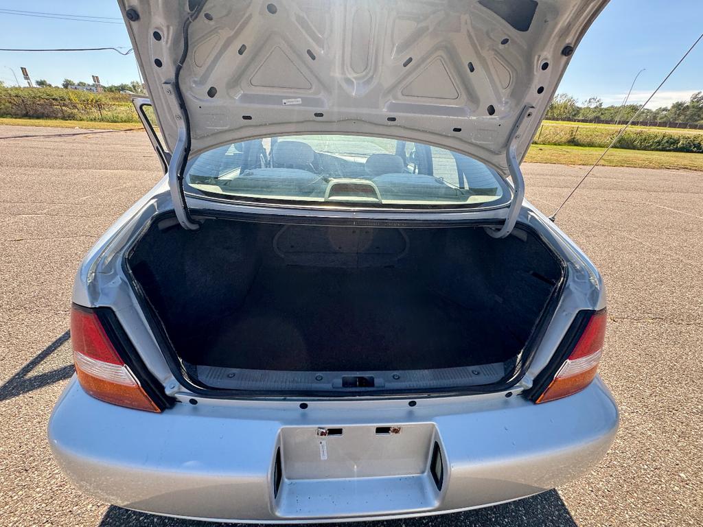 1998 Silver Nissan Altima