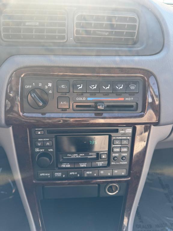 1998 Silver Nissan Altima