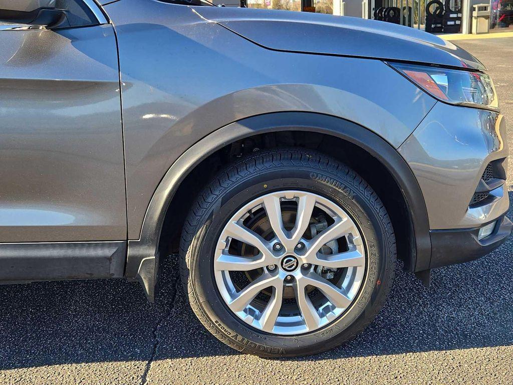 used 2021 Nissan Rogue Sport car, priced at $19,989