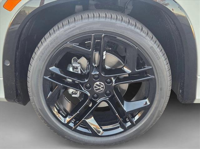 new 2026 Volkswagen Tiguan car, priced at $38,125