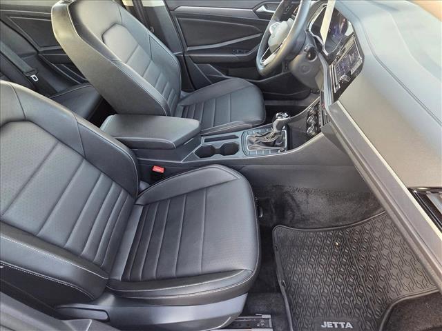 used 2024 Volkswagen Jetta car, priced at $20,992