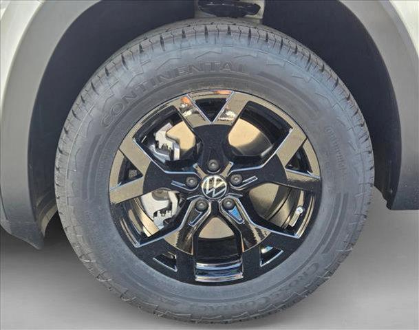 new 2026 Volkswagen Atlas car, priced at $48,003