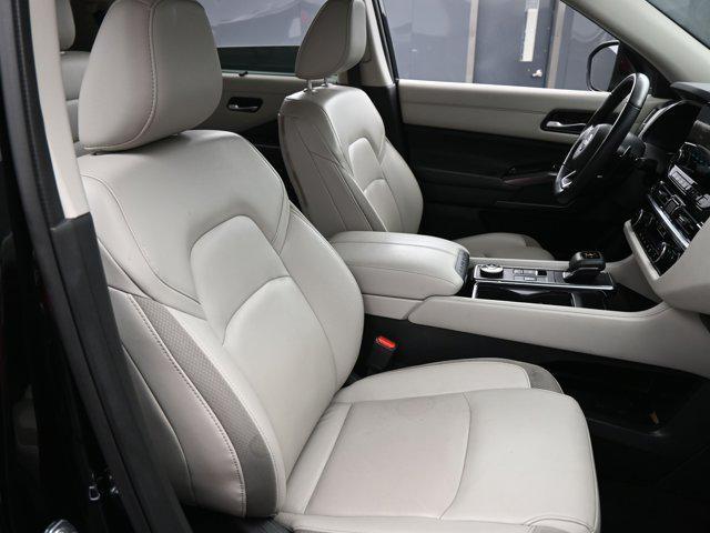 used 2024 Nissan Pathfinder car, priced at $33,399