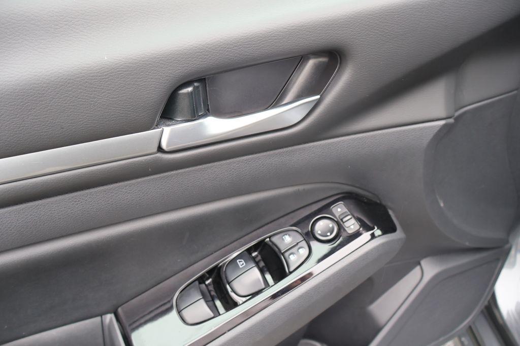used 2024 Nissan Altima car