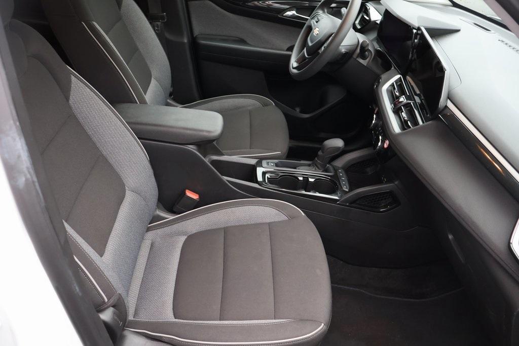 used 2025 Chevrolet TrailBlazer car, priced at $25,995