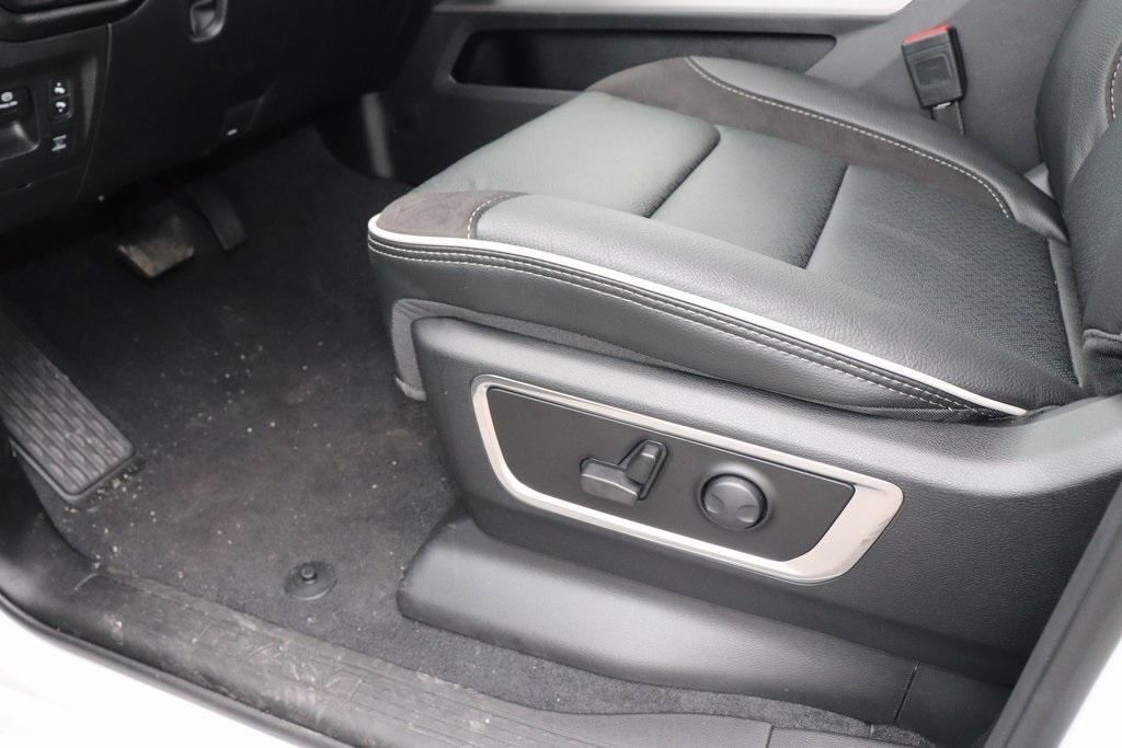 new 2025 Ram 1500 car, priced at $80,440