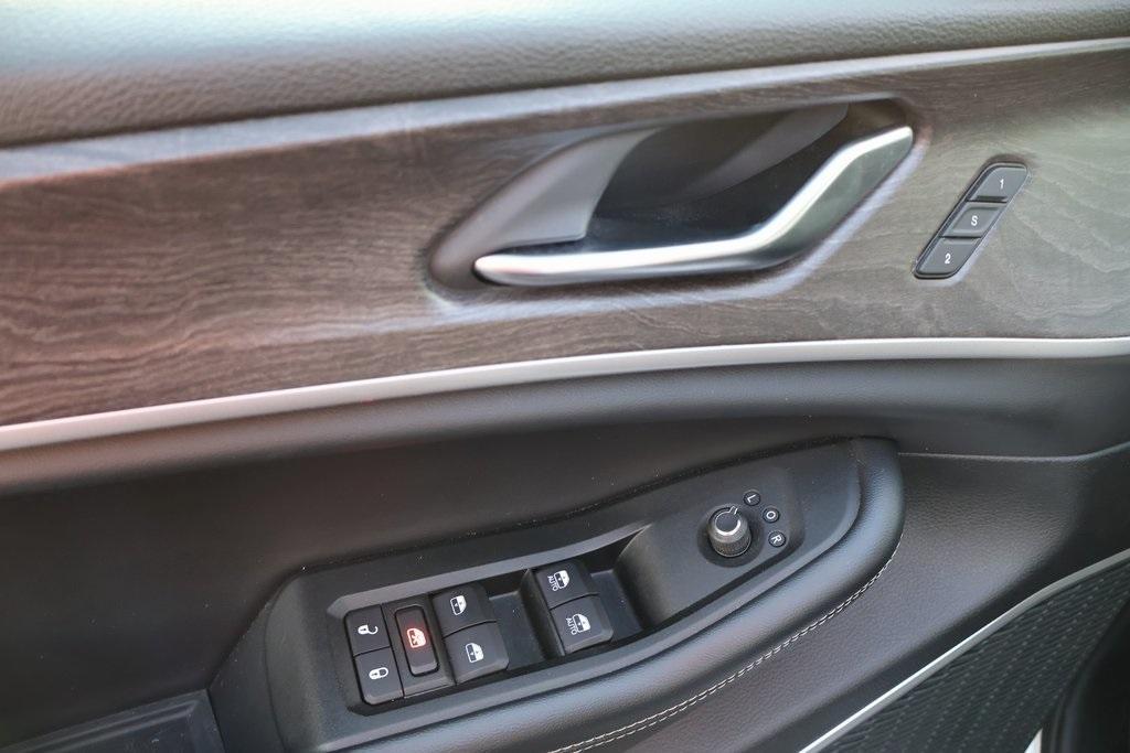 used 2021 Jeep Grand Cherokee L car, priced at $28,367