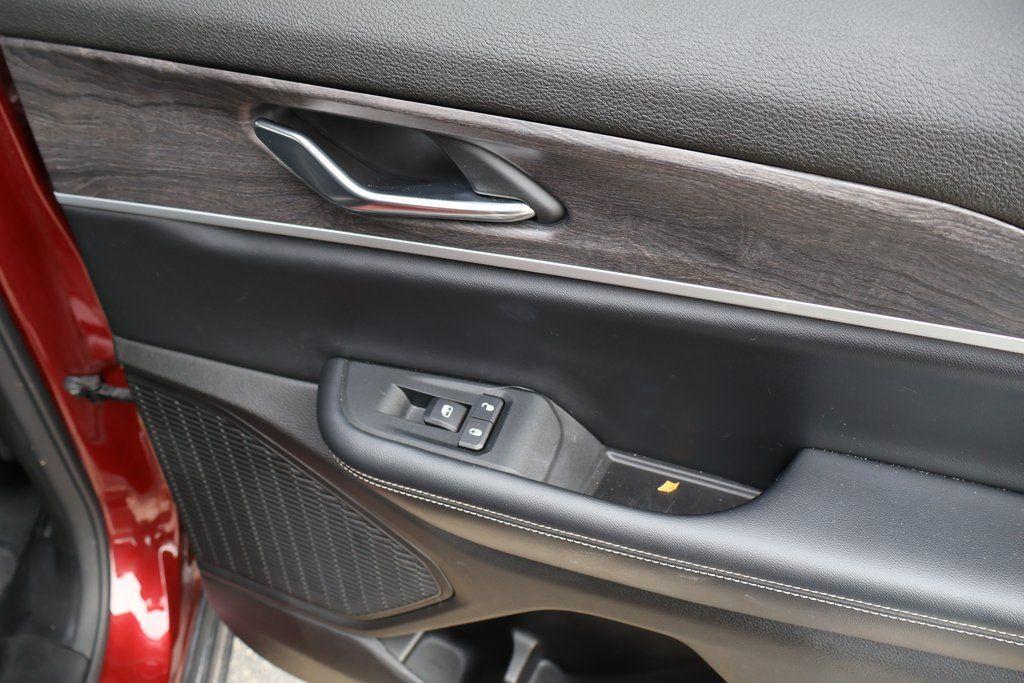 used 2024 Jeep Grand Cherokee car, priced at $37,995