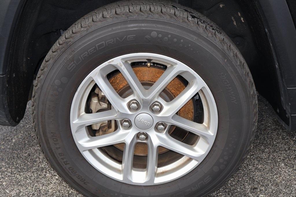 used 2023 Jeep Grand Cherokee L car, priced at $27,195