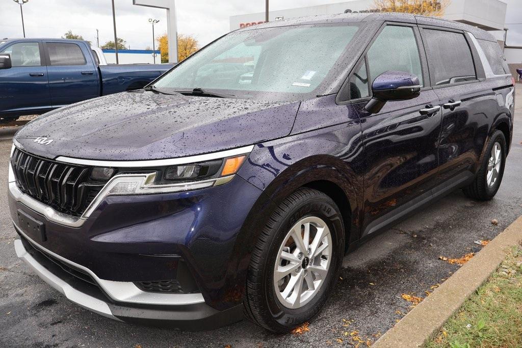 used 2023 Kia Carnival car, priced at $27,868