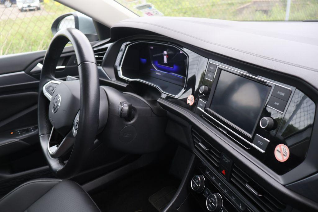 used 2024 Volkswagen Jetta car