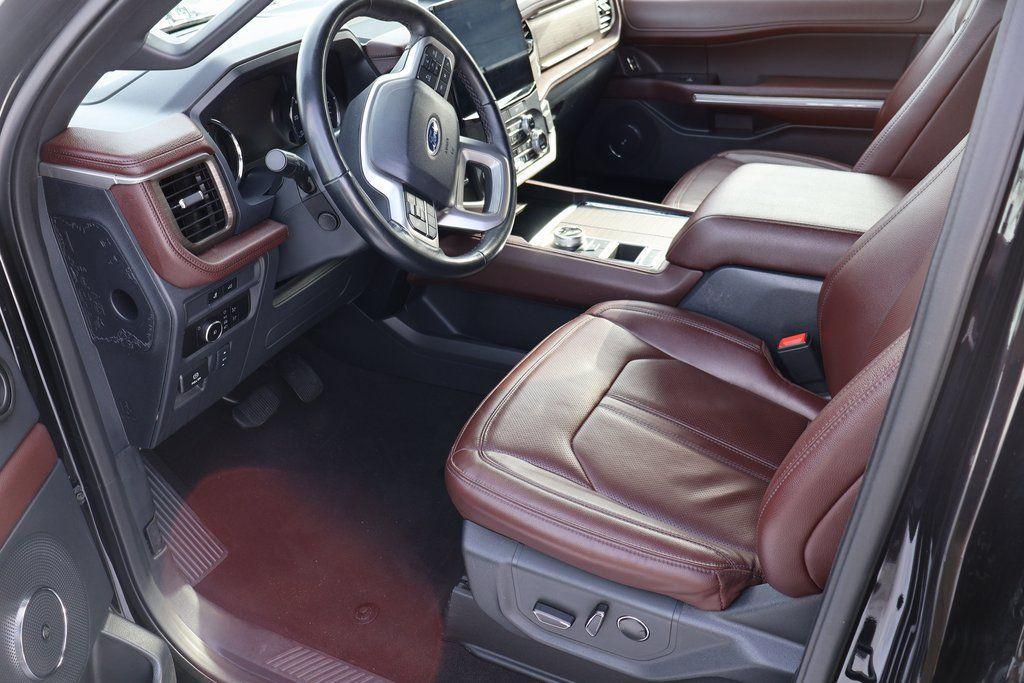 used 2024 Ford Expedition car, priced at $46,995