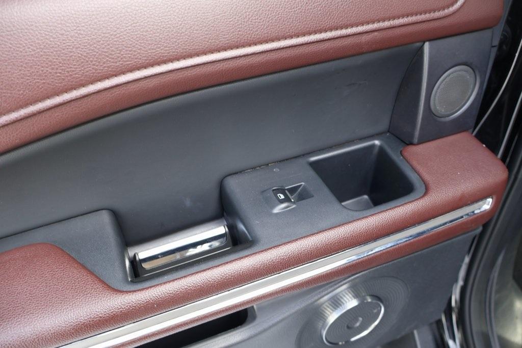 used 2024 Ford Expedition car, priced at $46,995