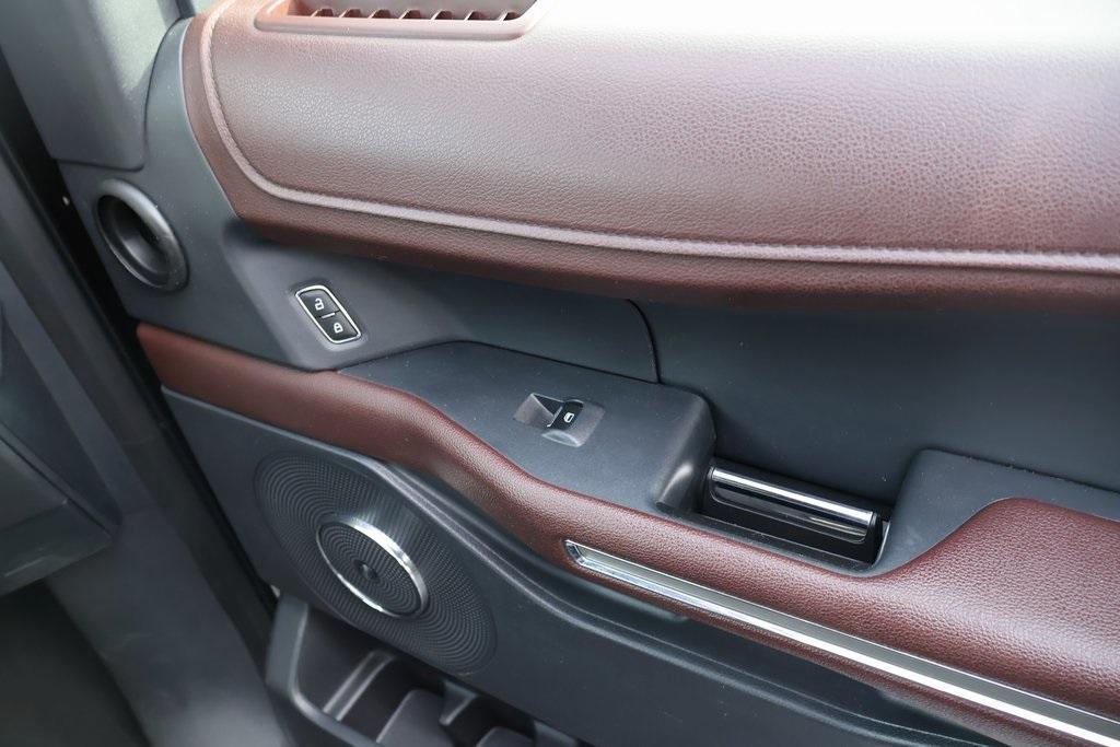 used 2024 Ford Expedition car, priced at $46,995