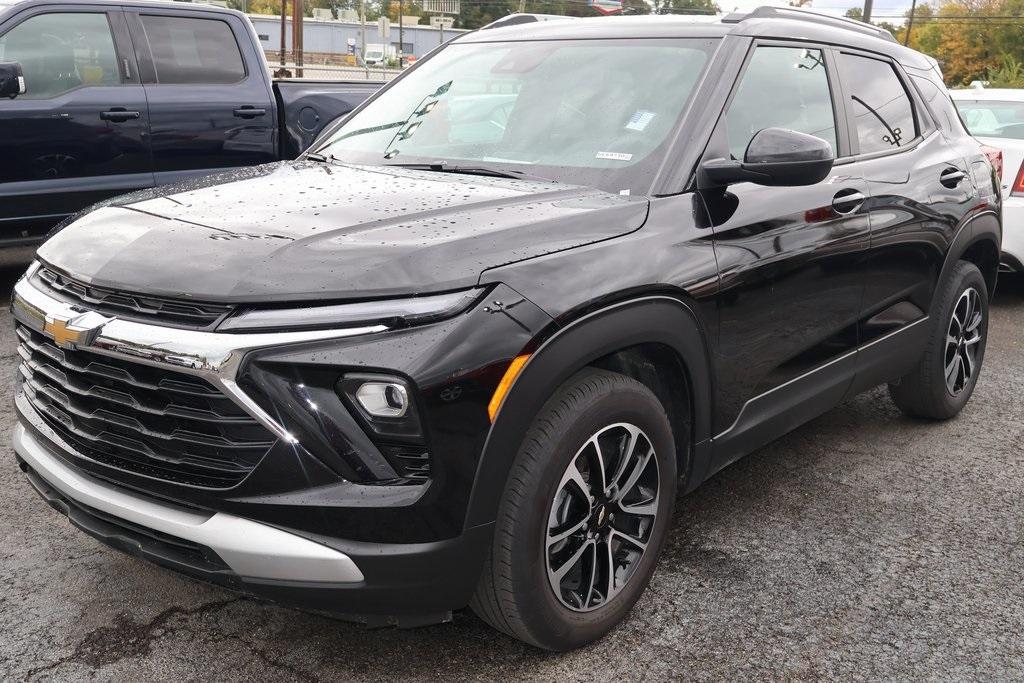 used 2025 Chevrolet TrailBlazer car, priced at $27,995