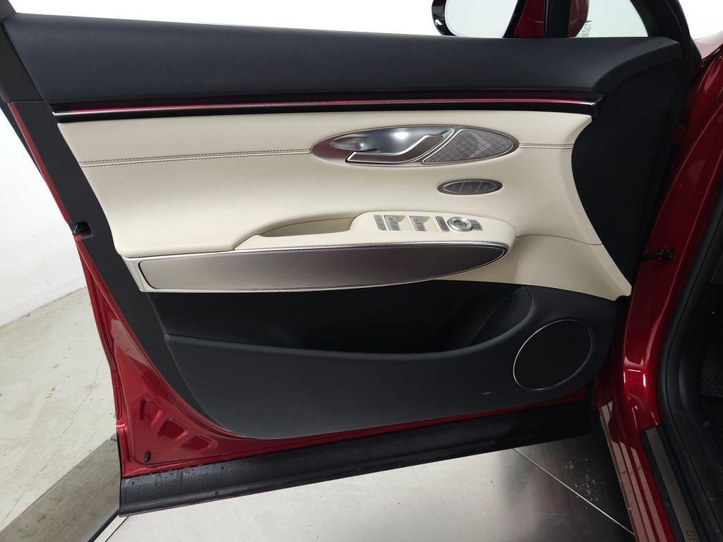 new 2026 Genesis GV70 car