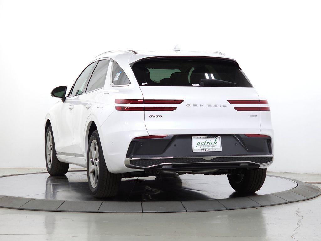 new 2026 Genesis GV70 car