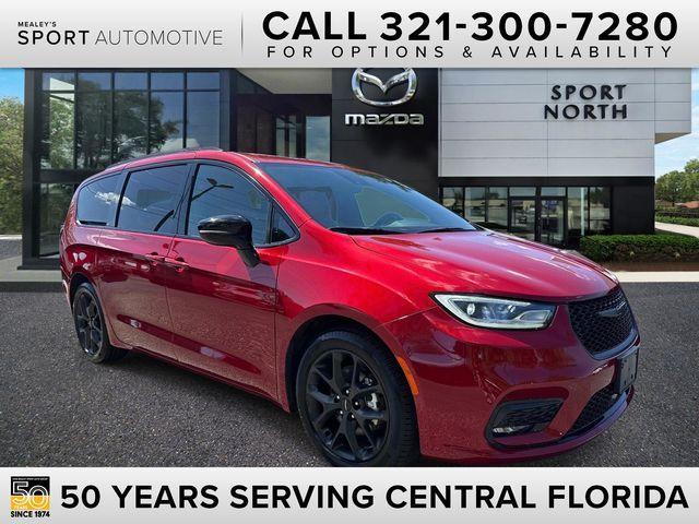 used 2025 Chrysler Pacifica car, priced at $34,933