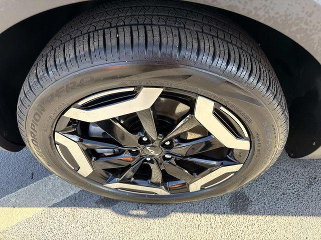 used 2025 Kia Telluride car, priced at $35,188