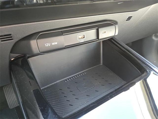 new 2025 Kia Niro car, priced at $30,940