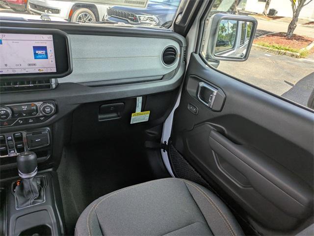 new 2025 Jeep Gladiator car, priced at $37,445