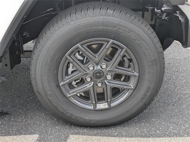 new 2025 Jeep Gladiator car, priced at $37,445